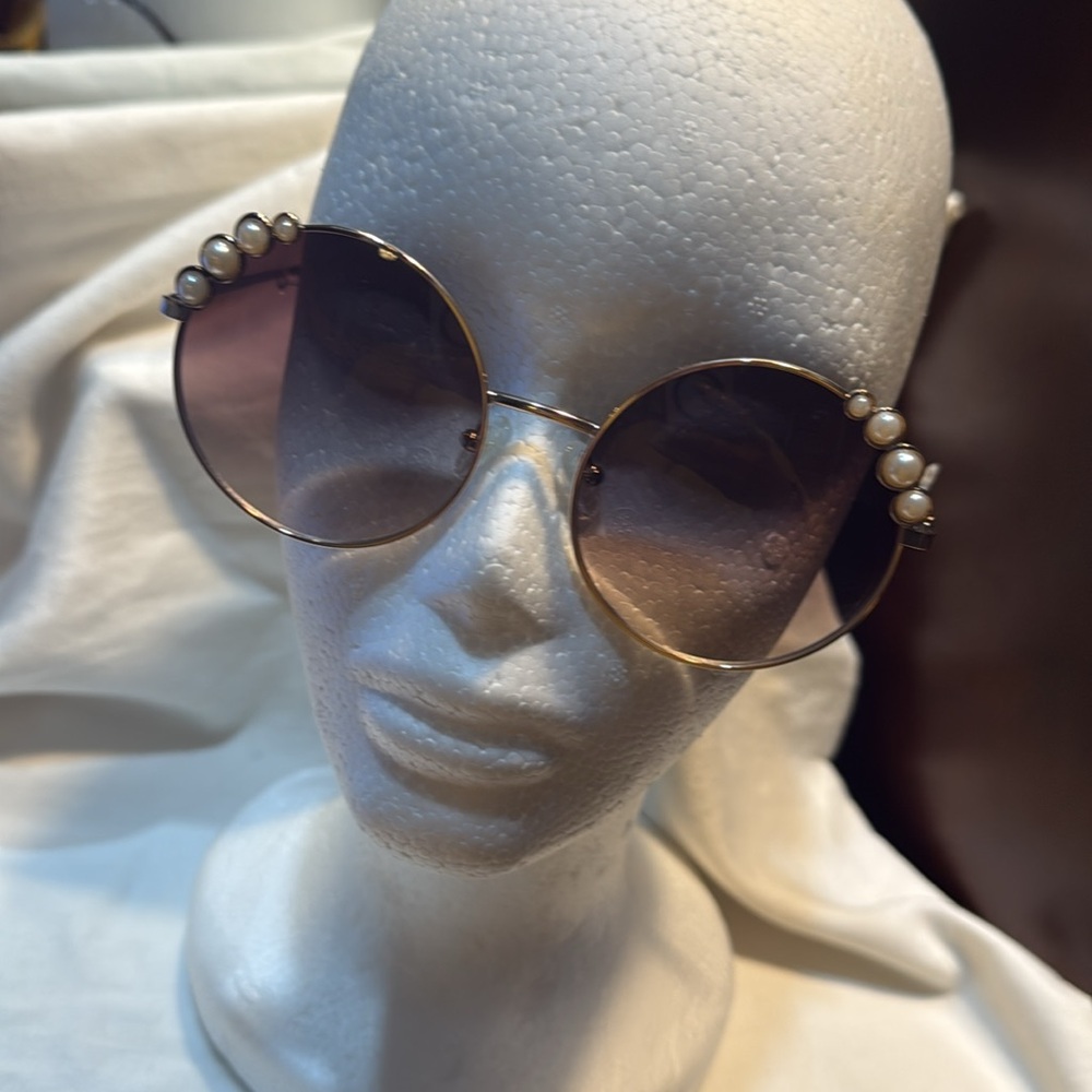 GUESS Round Pearl Sunglasses Gold Metal Frame Brown Lens GF0355 28T - Picture 3 of 4